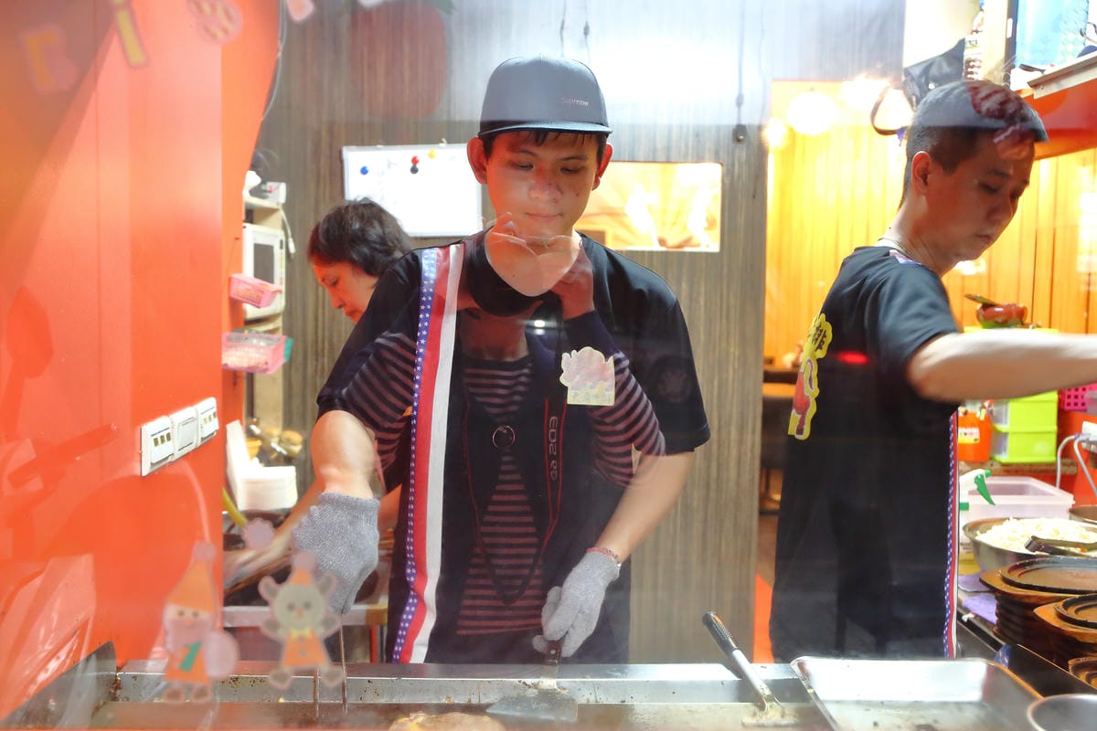 【食。蘆洲】大廟厚切牛排～近蘆洲廟口夜市，平價”大”份量美食，就是要讓你大口吃肉！（文末抽獎，美味牛排加碼jo malone 英國梨香水）　