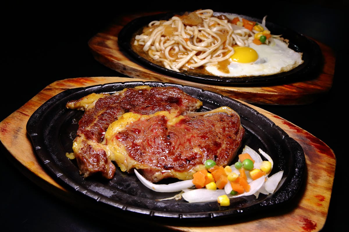 【食。蘆洲】大廟厚切牛排～近蘆洲廟口夜市，平價”大”份量美食，就是要讓你大口吃肉！（文末抽獎，美味牛排加碼jo malone 英國梨香水）　