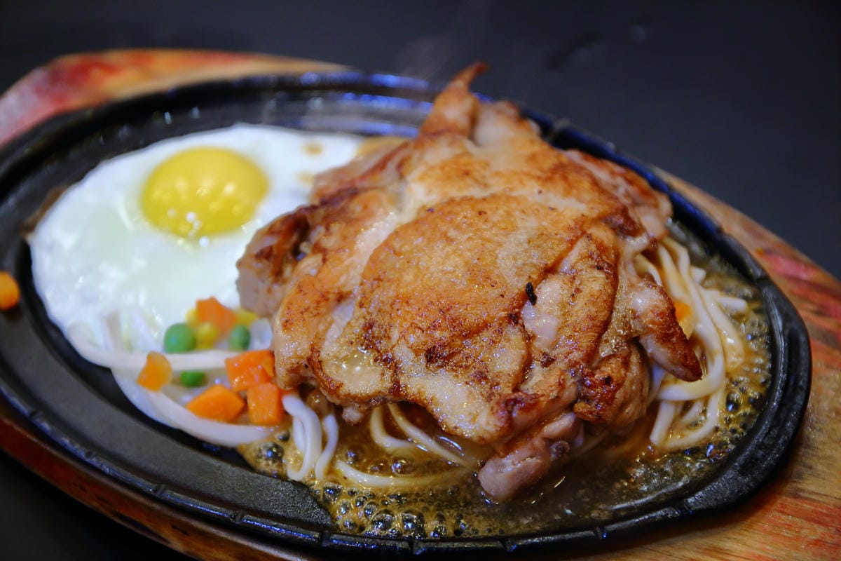 【食。蘆洲】大廟厚切牛排～近蘆洲廟口夜市，平價”大”份量美食，就是要讓你大口吃肉！（文末抽獎，美味牛排加碼jo malone 英國梨香水）　