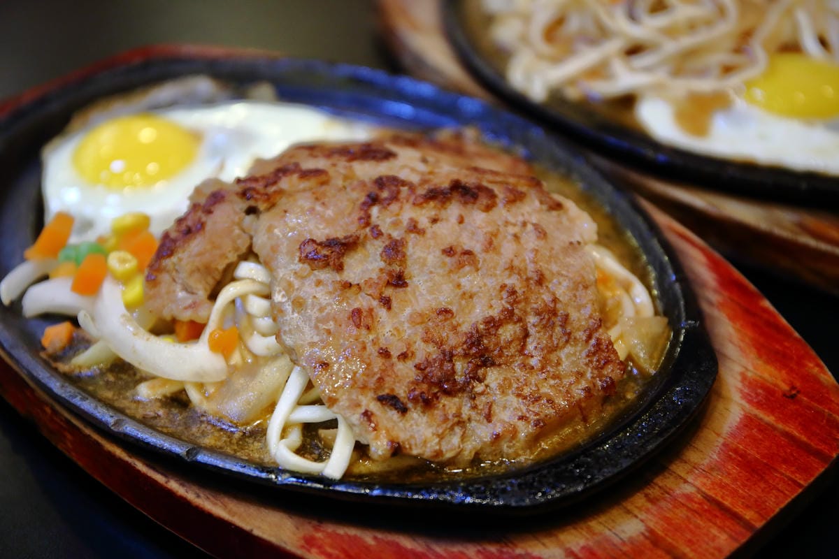 【食。蘆洲】大廟厚切牛排～近蘆洲廟口夜市，平價”大”份量美食，就是要讓你大口吃肉！（文末抽獎，美味牛排加碼jo malone 英國梨香水）　