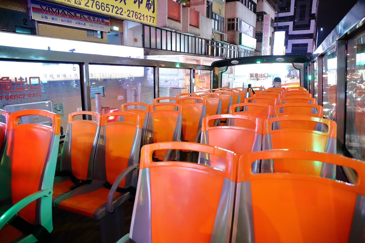 【遊。台北】台北雙層觀光巴士正式啟航～露天雙層巴士帶你遨遊台北市，你看過這樣的夜景嗎？（怎麼搭看這裡）　