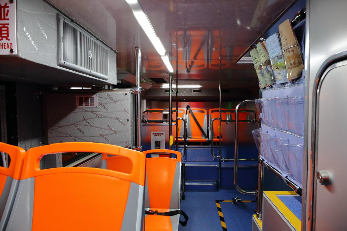 【遊。台北】台北雙層觀光巴士正式啟航～露天雙層巴士帶你遨遊台北市，你看過這樣的夜景嗎？（怎麼搭看這裡）　