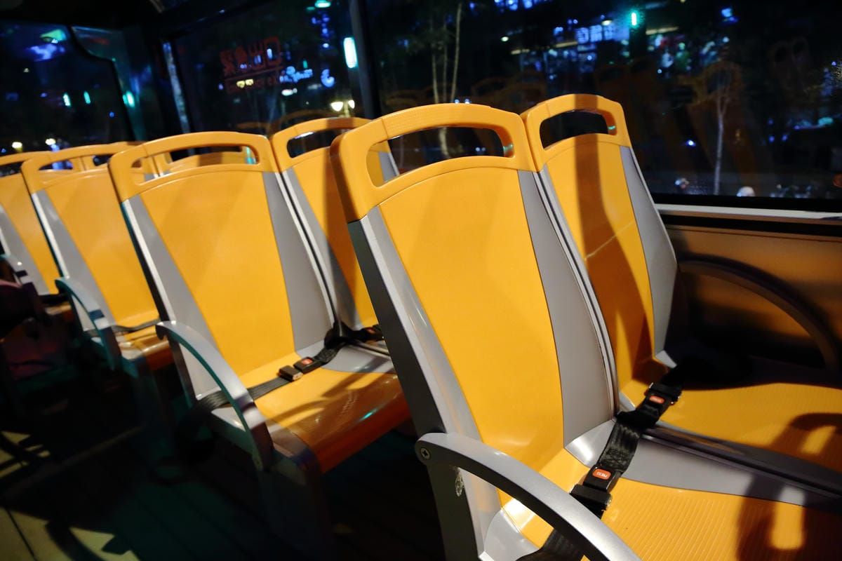 【遊。台北】台北雙層觀光巴士正式啟航～露天雙層巴士帶你遨遊台北市，你看過這樣的夜景嗎？（怎麼搭看這裡）　