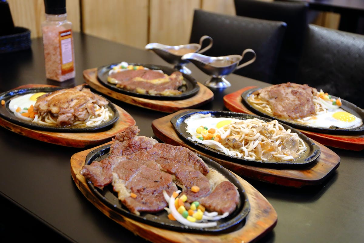 【食。蘆洲】大廟厚切牛排～近蘆洲廟口夜市，平價”大”份量美食，就是要讓你大口吃肉！（文末抽獎，美味牛排加碼jo malone 英國梨香水）　