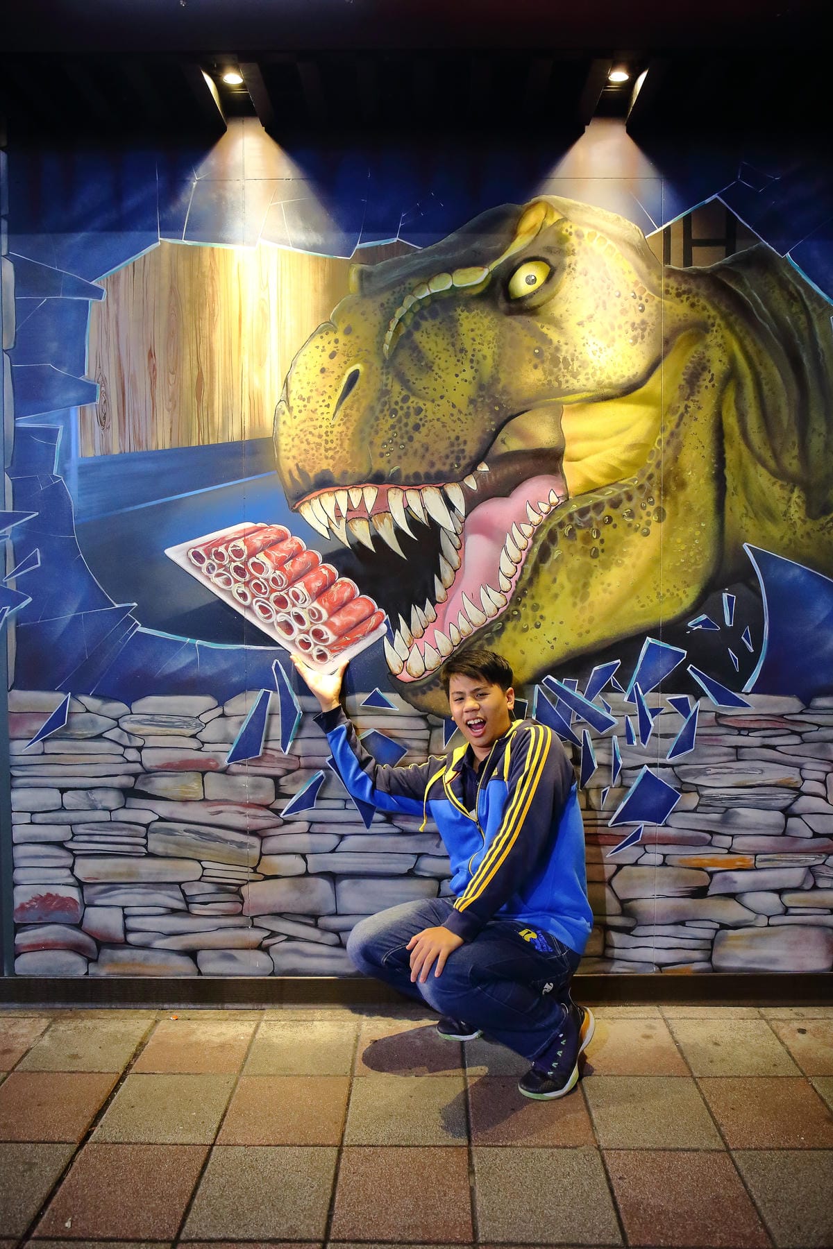 【食。台北】肉多多火鍋-肉品專賣店～就是狂！巨無霸肉盤！沒吃到真的會遺憾！