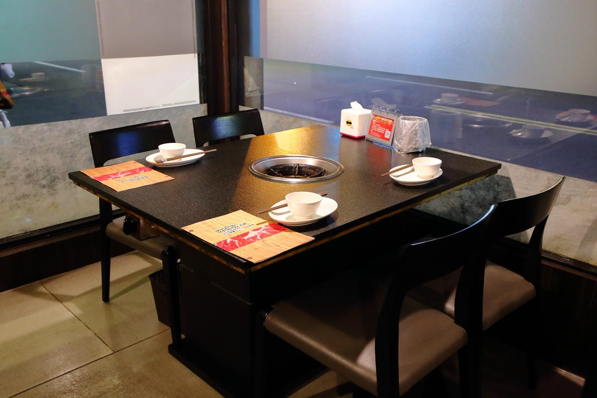 【食。台北】肉多多火鍋-肉品專賣店～就是狂！巨無霸肉盤！沒吃到真的會遺憾！