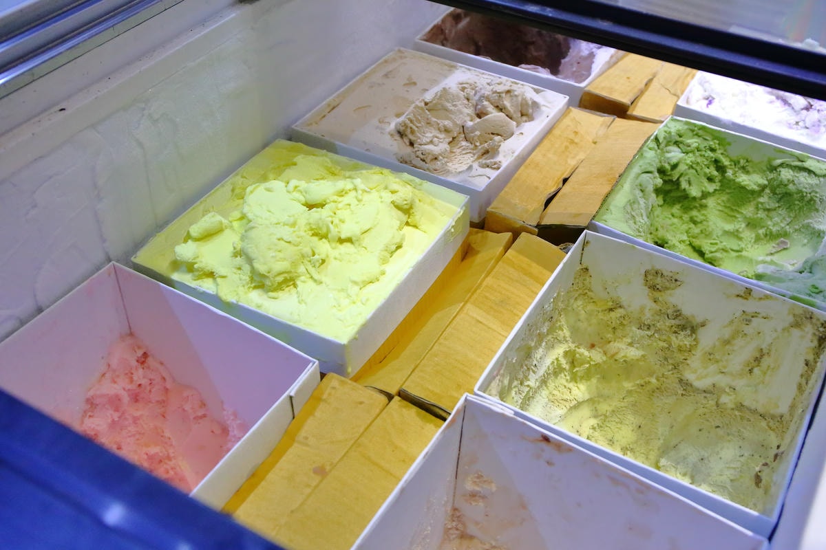 【食。台北】肉多多火鍋-肉品專賣店就是狂!巨無霸肉盤!沒吃到真的會遺憾!