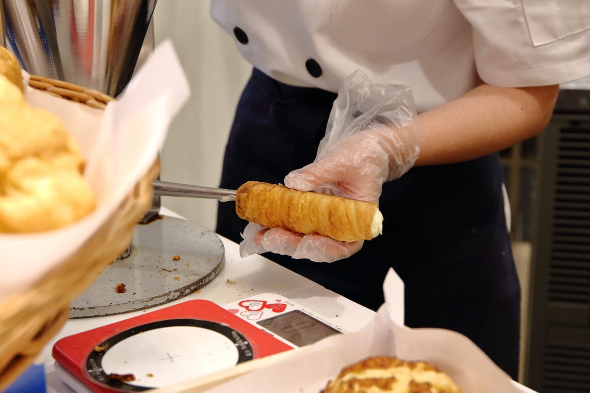 【食。台北】BEARD PAPA’S日式泡芙工房～超人氣秒殺泡芙，讓人無法抗拒的好吃甜點兒，咬下去就爆漿！