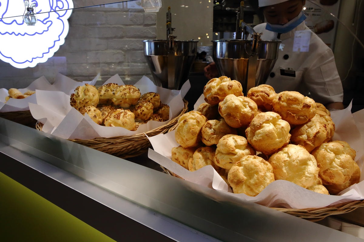 【食。台北】BEARD PAPA’S日式泡芙工房超人氣秒殺泡芙,讓人無法抗拒的好吃甜點兒,咬下去就爆漿!