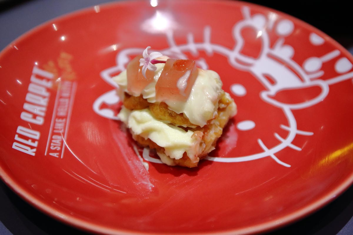 【食。林口】Hello Kitty Red Carpet美式餐廳～全台首間！好萊塢新話題Hello Kitty搖滾登場，百變造型，另類Kitty瘋潮即將席捲全台（1/28試營運搶先看，文末贈獨家KITTY禮物）　