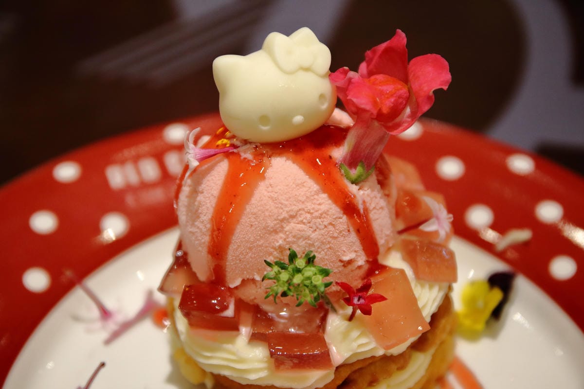 【食。林口】Hello Kitty Red Carpet美式餐廳～全台首間！好萊塢新話題Hello Kitty搖滾登場，百變造型，另類Kitty瘋潮即將席捲全台（1/28試營運搶先看，文末贈獨家KITTY禮物）　