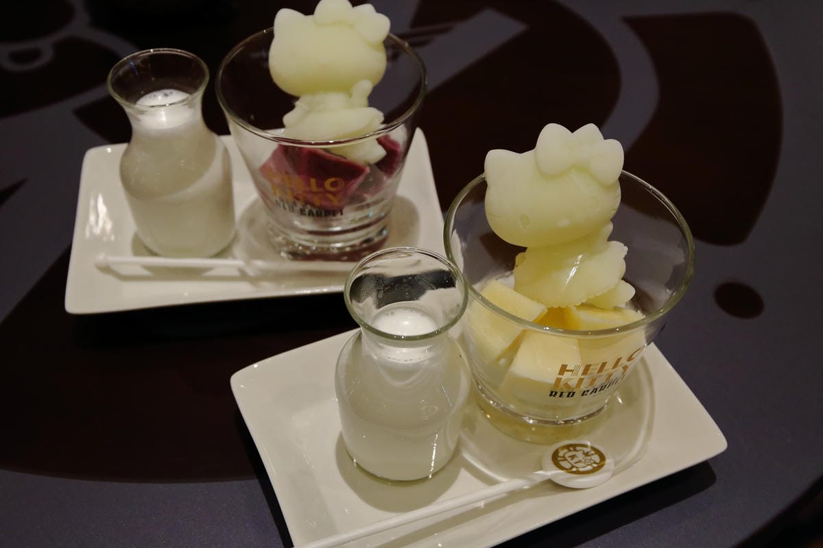 【食。林口】Hello Kitty Red Carpet美式餐廳～全台首間！好萊塢新話題Hello Kitty搖滾登場，百變造型，另類Kitty瘋潮即將席捲全台（1/28試營運搶先看，文末贈獨家KITTY禮物）　