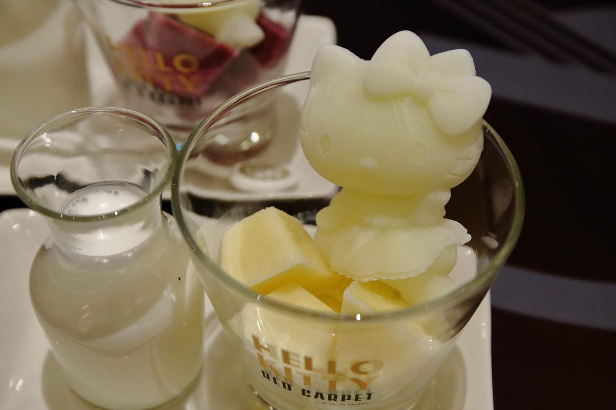 【食。林口】Hello Kitty Red Carpet美式餐廳～全台首間！好萊塢新話題Hello Kitty搖滾登場，百變造型，另類Kitty瘋潮即將席捲全台（1/28試營運搶先看，文末贈獨家KITTY禮物）　