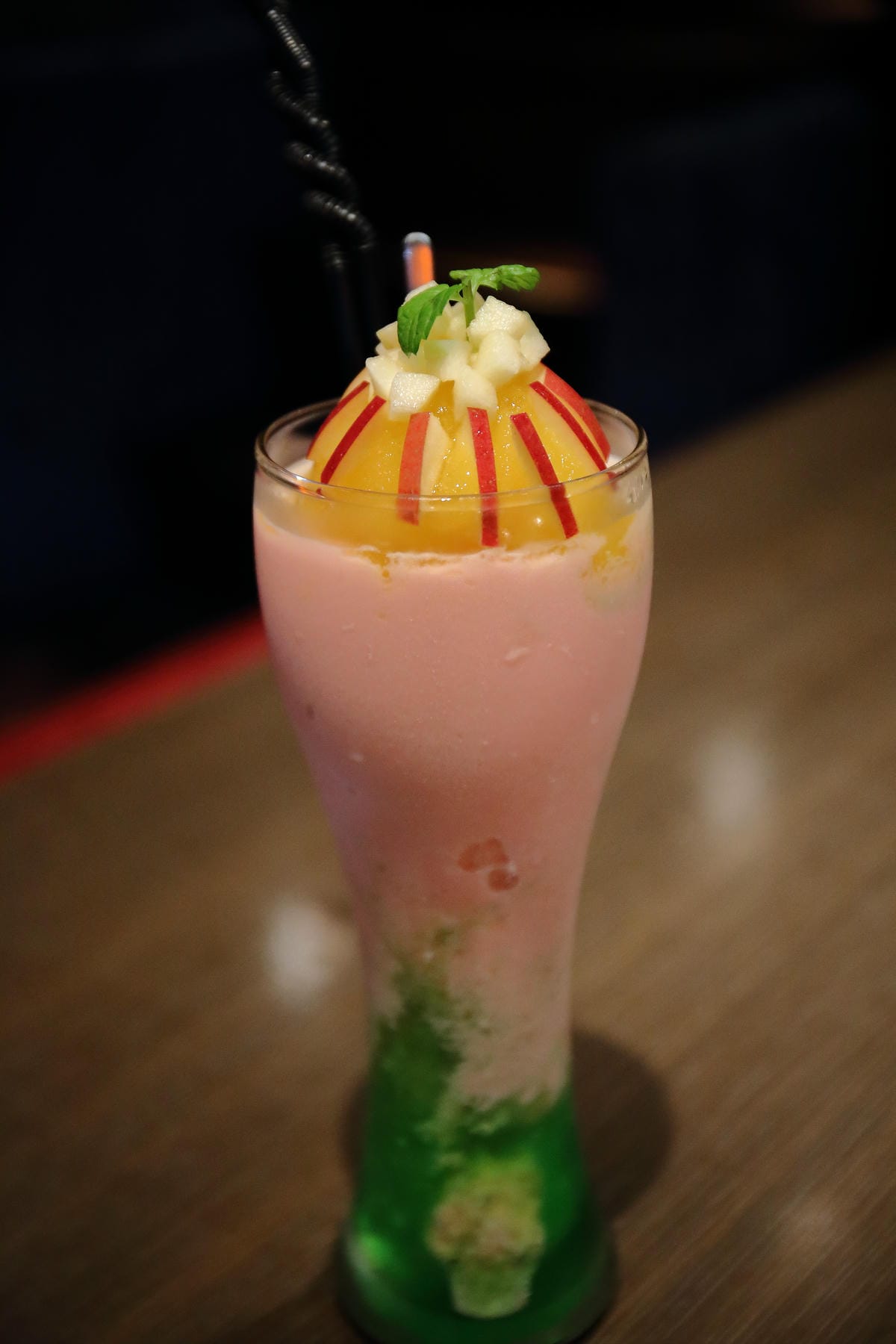 【食。台北】宮都拉義式主題餐廳～浪漫的異國美食，彷彿置身於水都威尼斯，品嚐著道地義大利料理。打造時尚的用餐環境，適合生日/求婚Party/公司尾牙/家庭聚餐/包場