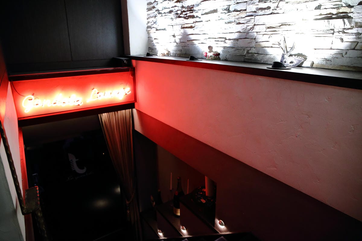 【食。台北】宮都拉義式主題餐廳～浪漫的異國美食，彷彿置身於水都威尼斯，品嚐著道地義大利料理。打造時尚的用餐環境，適合生日/求婚Party/公司尾牙/家庭聚餐/包場