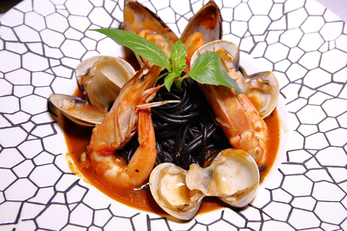 【食。台北】宮都拉義式主題餐廳～浪漫的異國美食，彷彿置身於水都威尼斯，品嚐著道地義大利料理。打造時尚的用餐環境，適合生日/求婚Party/公司尾牙/家庭聚餐/包場