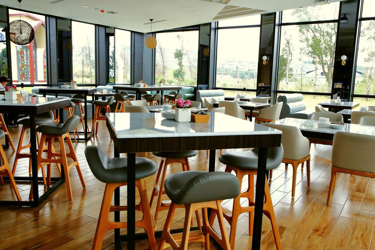 【食。平鎮】HoneyWood Cafe～IG新熱門打卡景點出爐！非拍不可！夢幻玫瑰花牆讓你拍個夠！