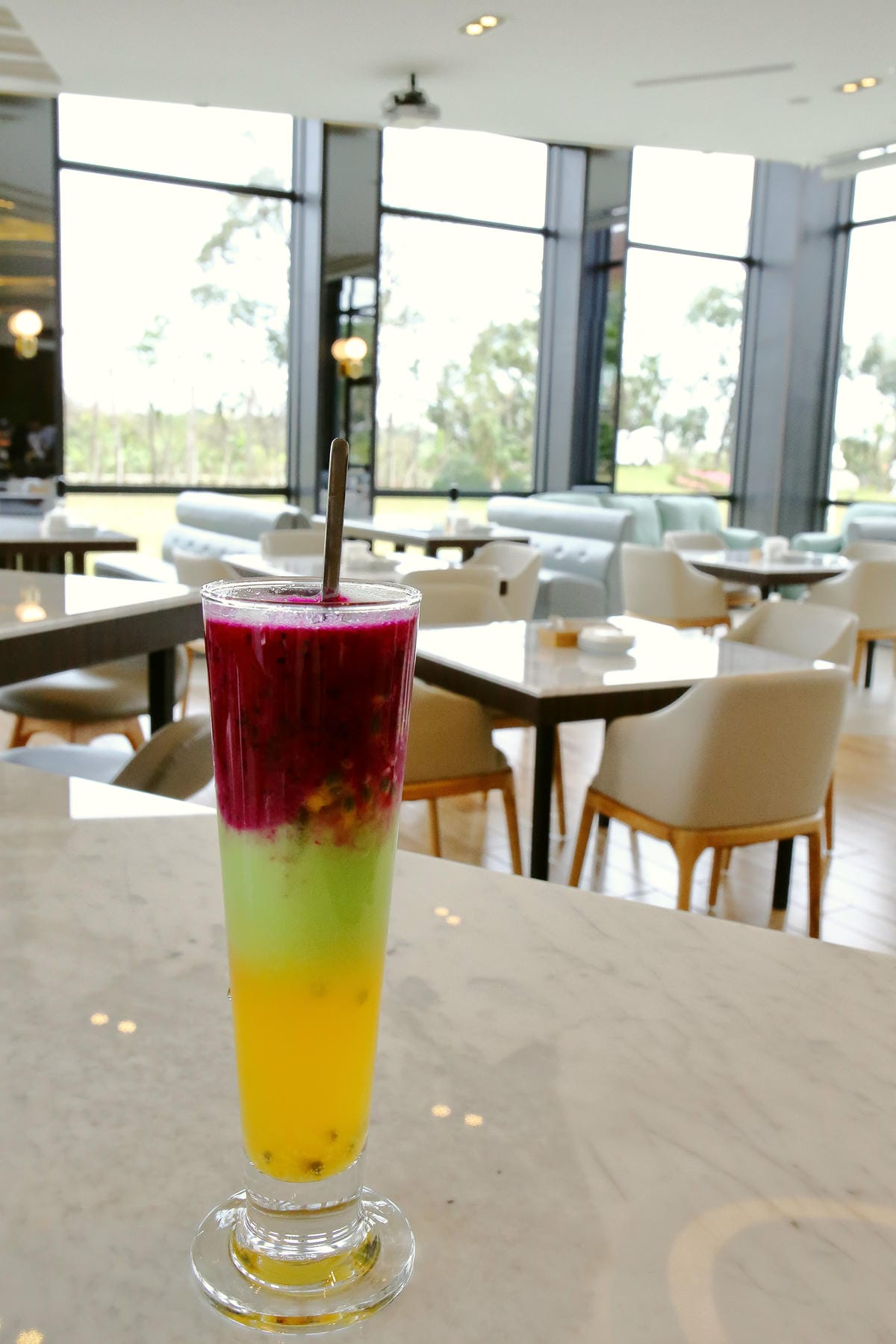 【食。平鎮】HoneyWood Cafe～IG新熱門打卡景點出爐！非拍不可！夢幻玫瑰花牆讓你拍個夠！