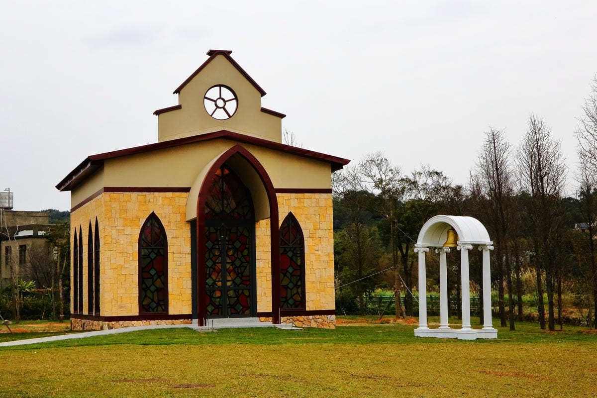 【食。平鎮】HoneyWood Cafe～IG新熱門打卡景點出爐！非拍不可！夢幻玫瑰花牆讓你拍個夠！