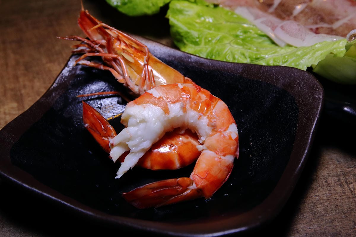 【食。內湖】金鍋盃二館～內湖火鍋。霸氣火鍋果然名不虛傳！大胃王海陸火鍋霸氣登場，菜吃不夠可以加，就是不怕客人吃，只怕肚子塞不下！