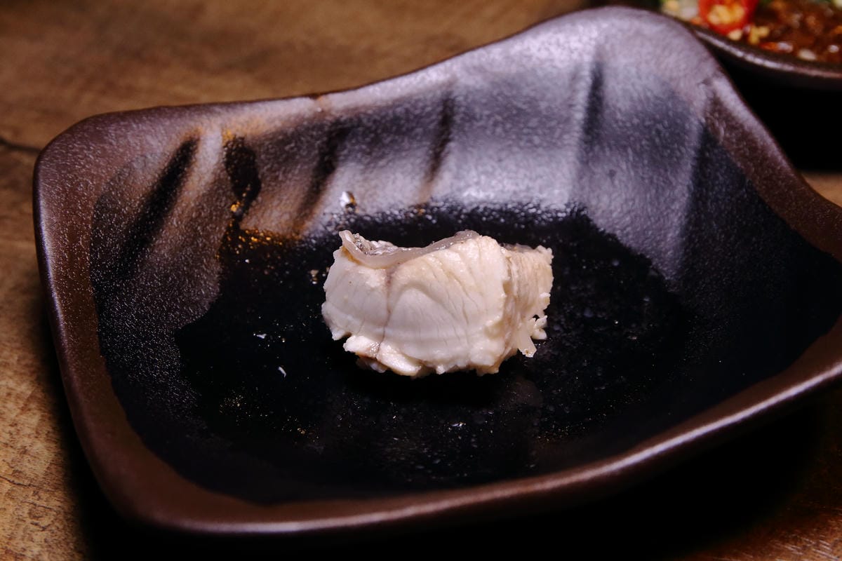 【食。內湖】金鍋盃二館～內湖火鍋。霸氣火鍋果然名不虛傳！大胃王海陸火鍋霸氣登場，菜吃不夠可以加，就是不怕客人吃，只怕肚子塞不下！