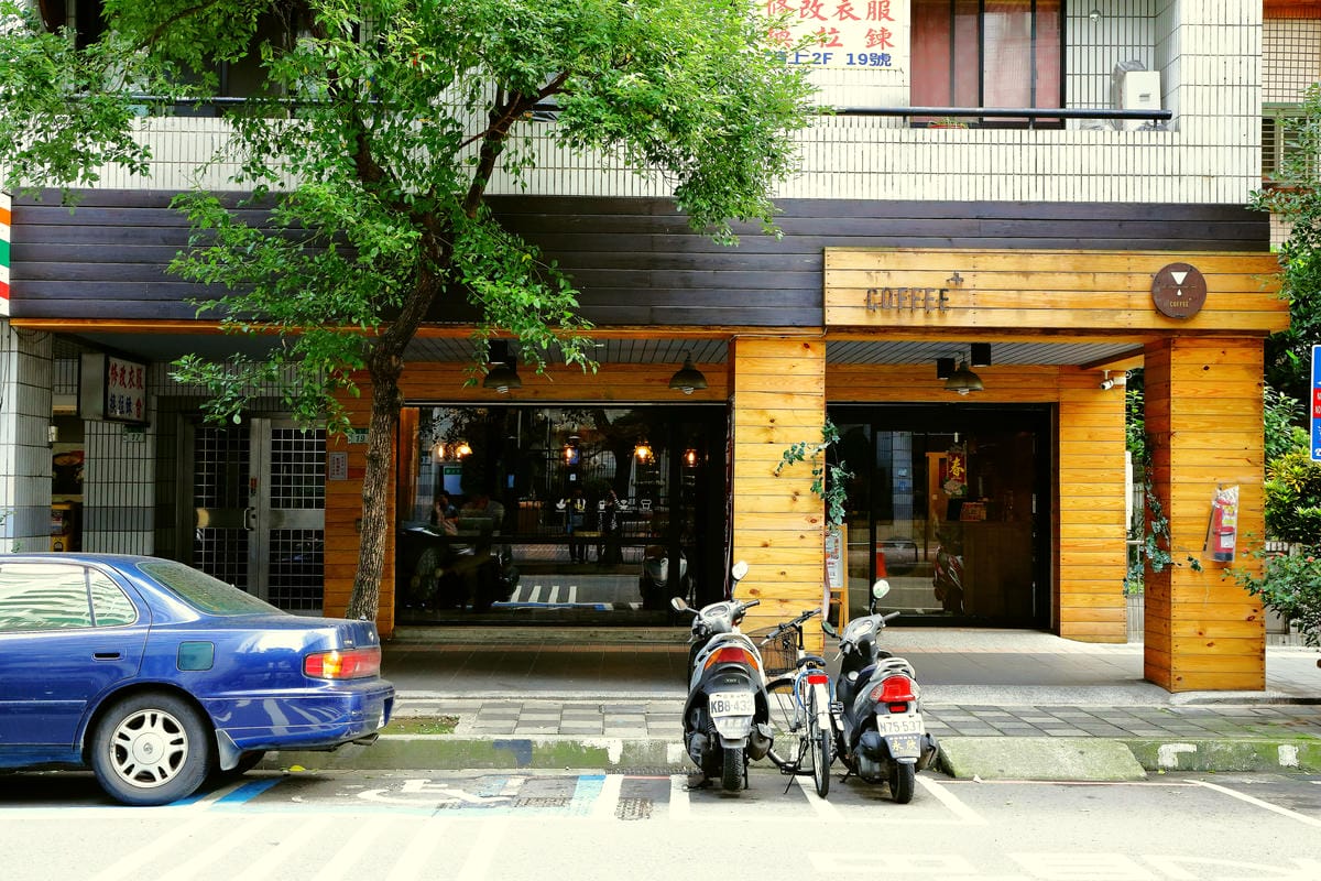 【食。土城】Coffee Plus 咖啡家～餐點多樣全天供應早午餐，份量豪邁高CP值，就是要讓你吃飽飽飽…