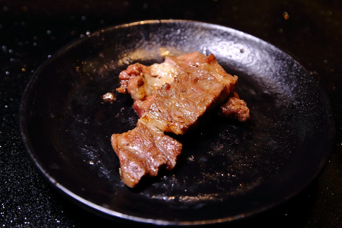 【食。萬華】瓦崎燒烤火鍋～霸氣！燒烤、火鍋、啤酒全包吃到飽，老闆不怕你吃，就怕你吃不下！