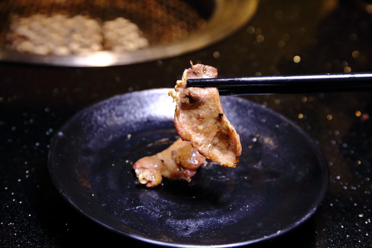 【食。萬華】瓦崎燒烤火鍋～霸氣！燒烤、火鍋、啤酒全包吃到飽，老闆不怕你吃，就怕你吃不下！