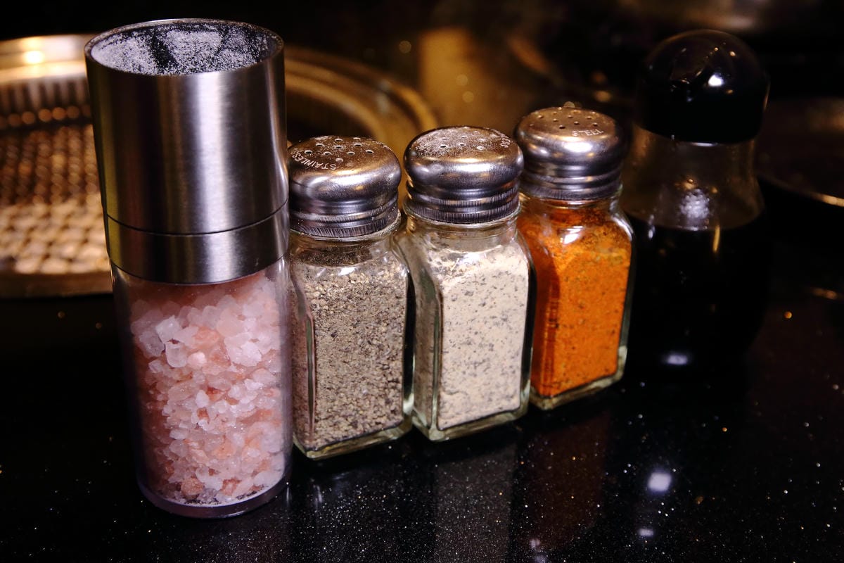 【食。萬華】瓦崎燒烤火鍋～霸氣！燒烤、火鍋、啤酒全包吃到飽，老闆不怕你吃，就怕你吃不下！