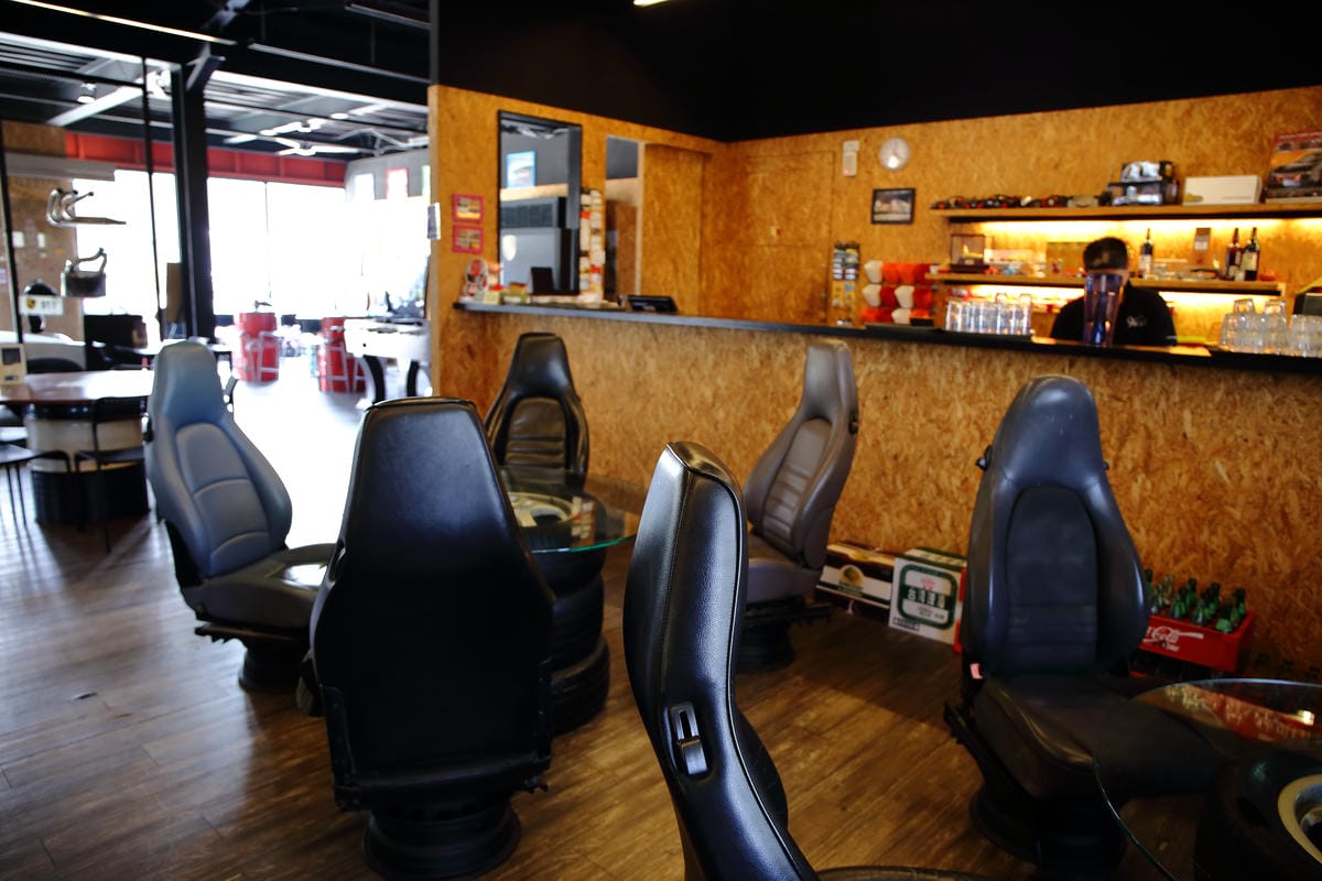 【食。大園】9號倉庫～桃捷沿線美食。保時捷主題餐廳，根本所有男人們的夢想！(已歇業)