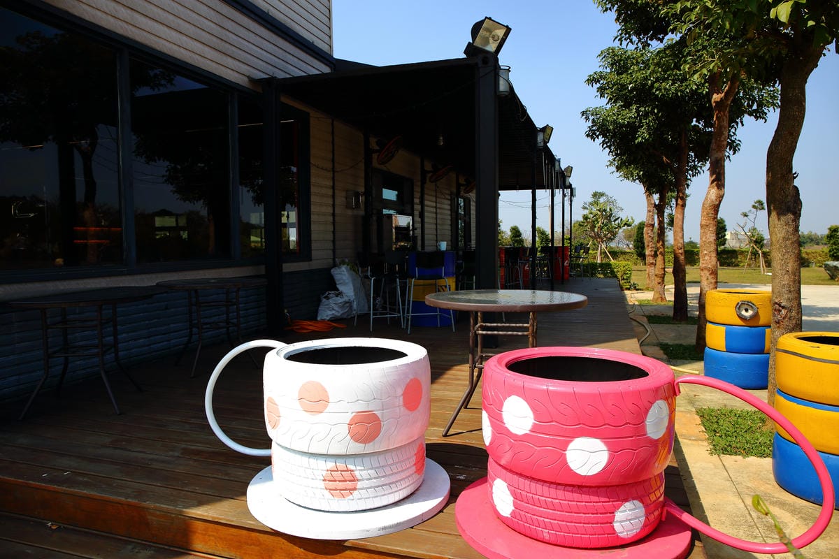 【食。大園】9號倉庫～桃捷沿線美食。保時捷主題餐廳，根本所有男人們的夢想！(已歇業)