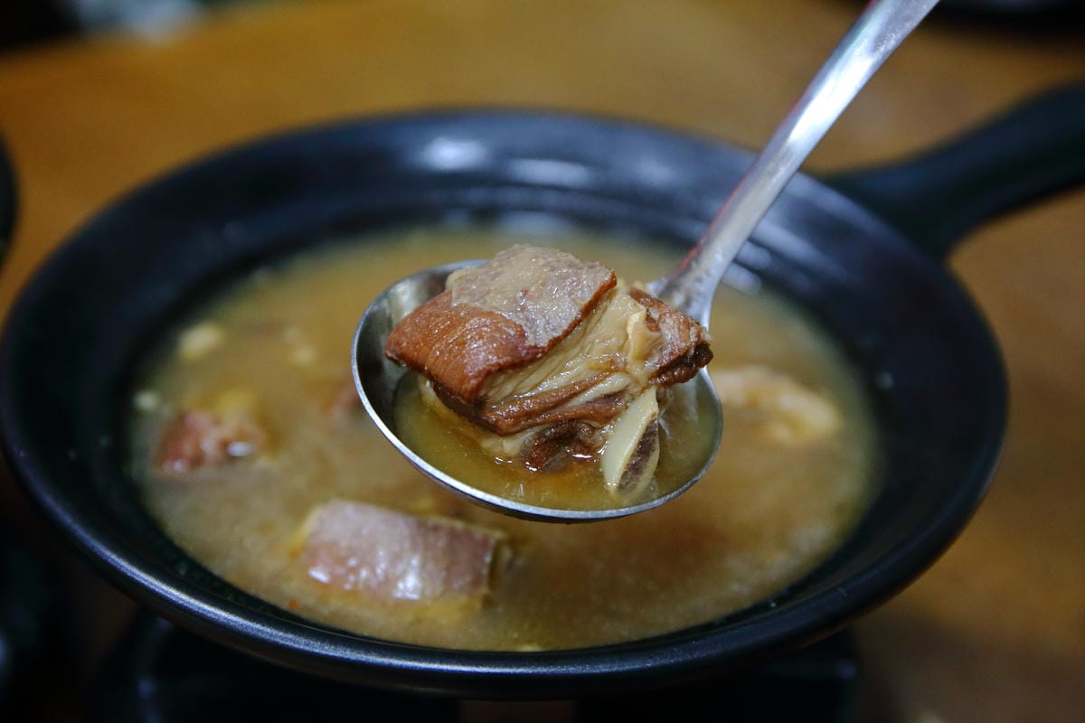 【食。板橋】羔羊小鍋～一碗小羊肉，香純的濃郁紅燒羊肉湯，真的很「不一羊」(已歇業)