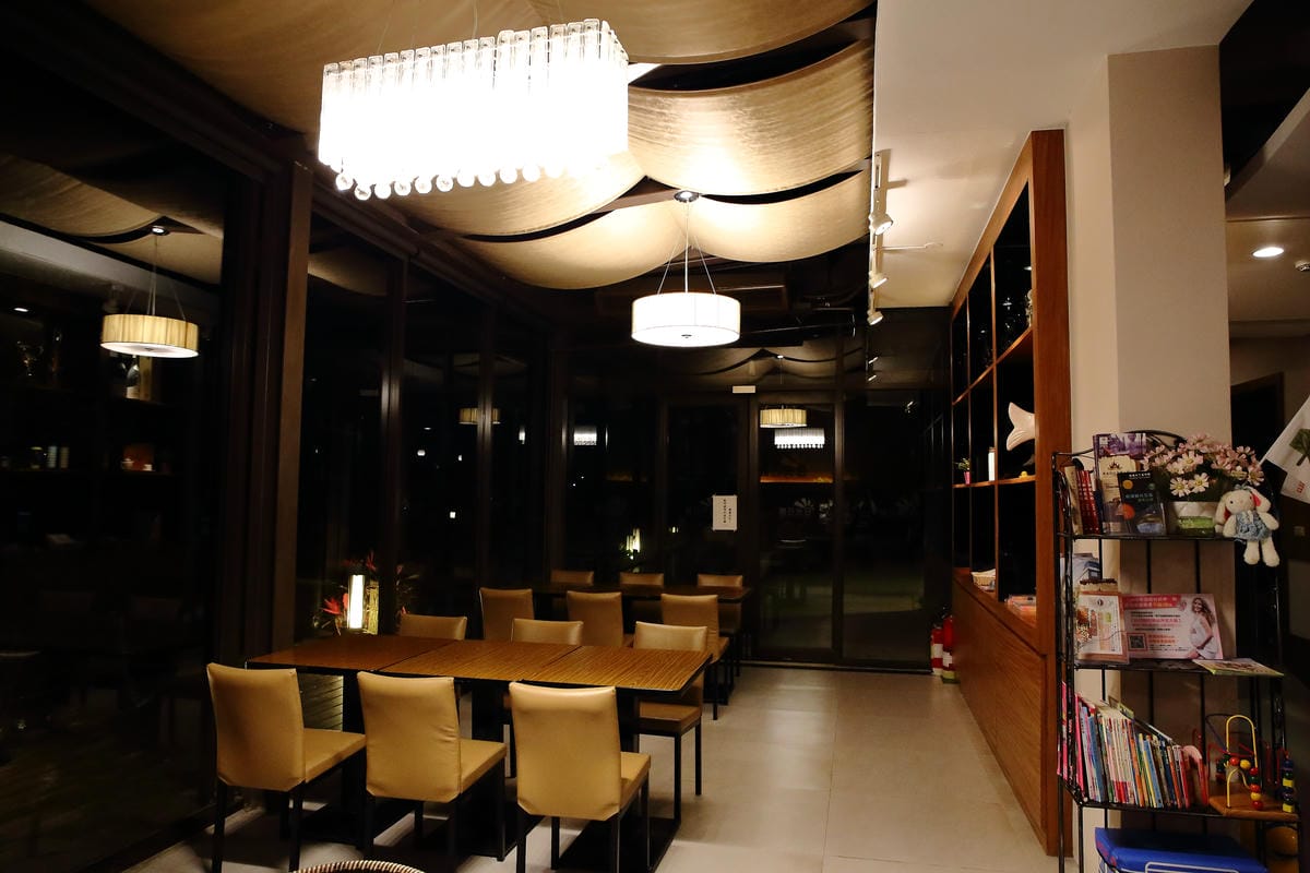 【食宿。淡水】日光行館～淡水景觀餐廳/下午茶、排餐/親子餐廳。讓人置身世外桃源的山林美景！(已歇業)