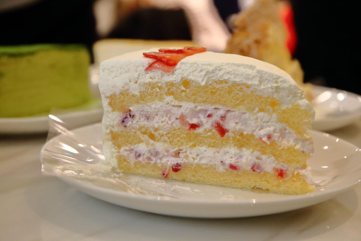 【食。台北】紐約甜點名店LADY M台灣旗艦店新開幕，唯美貴婦風，搶先看！