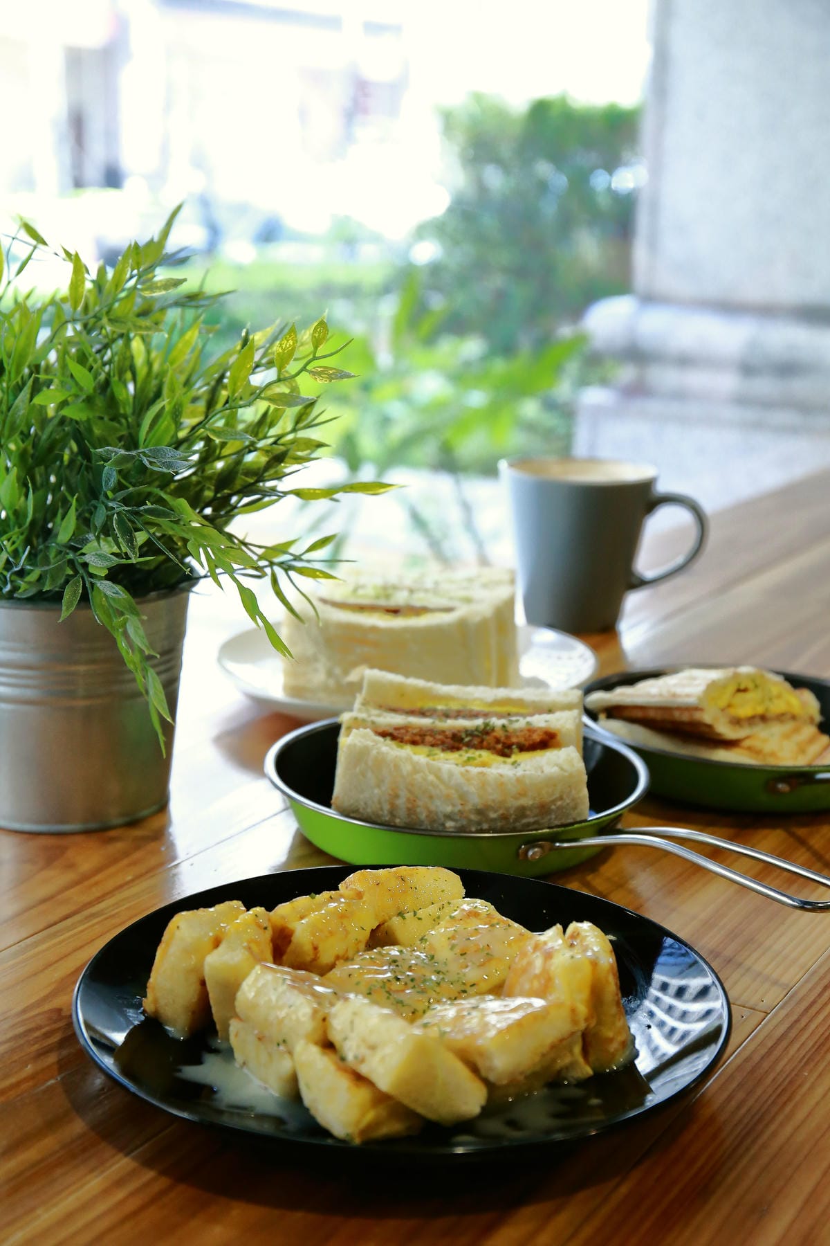 【食。林口】明治好食～A9 林口站。林口超人氣早午餐，手作肉排/創意吐司，想吃？請耐心排隊！