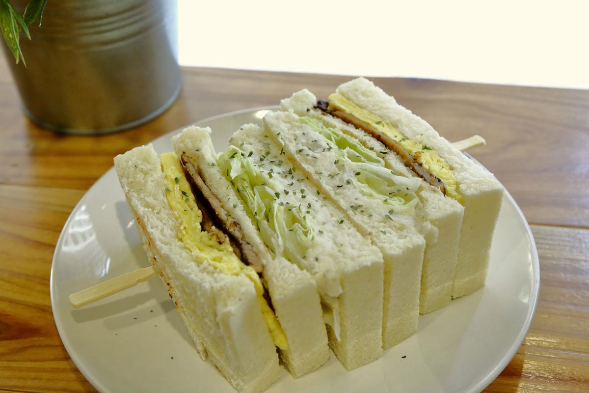 【食。林口】明治好食～A9 林口站。林口超人氣早午餐，手作肉排/創意吐司，想吃？請耐心排隊！