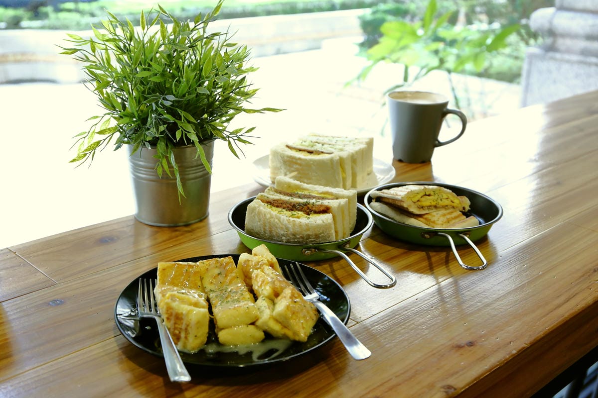 【食。林口】明治好食～A9 林口站。林口超人氣早午餐，手作肉排/創意吐司，想吃？請耐心排隊！