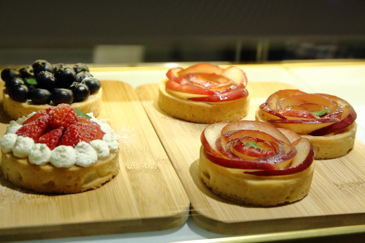 【食。台北】光扉5號烏雲特色甜點店。Ig打卡新熱點,療癒系手作人氣甜點。窗內一片烏雲快要下雨了…?