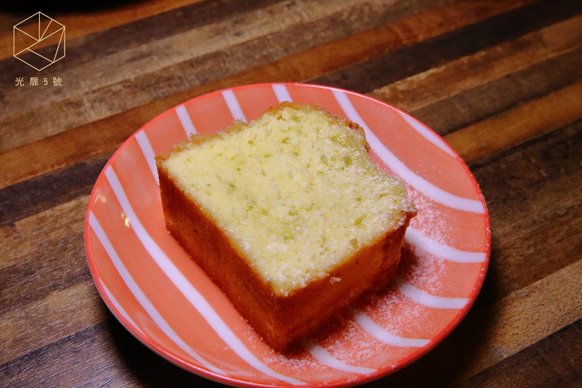 【食。台北】光扉5號～烏雲特色甜點店。Ig打卡新熱點，療癒系手作人氣甜點。窗內一片烏雲快要下雨了…？