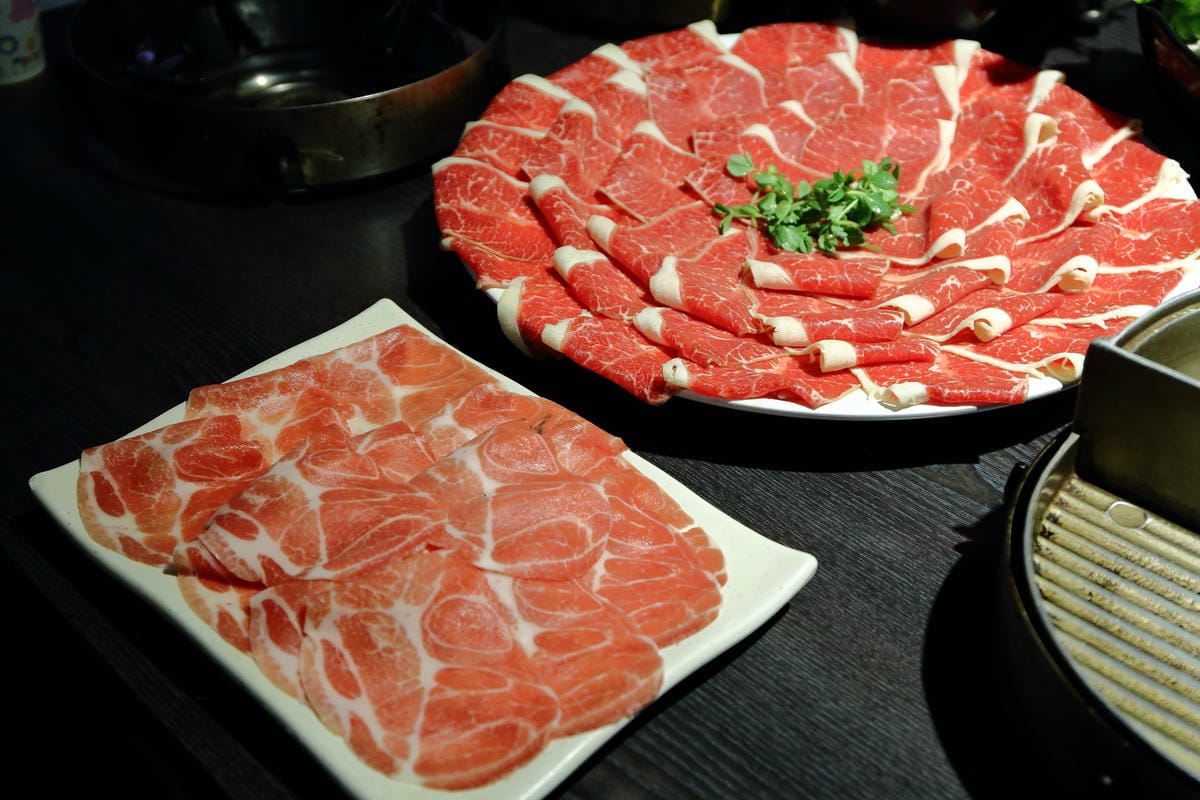 【食。蘆洲】川之流火烤兩吃～火鍋？燒烤？一鍋兩吃，火鍋烤肉一次滿足，個人鍋新吃法！