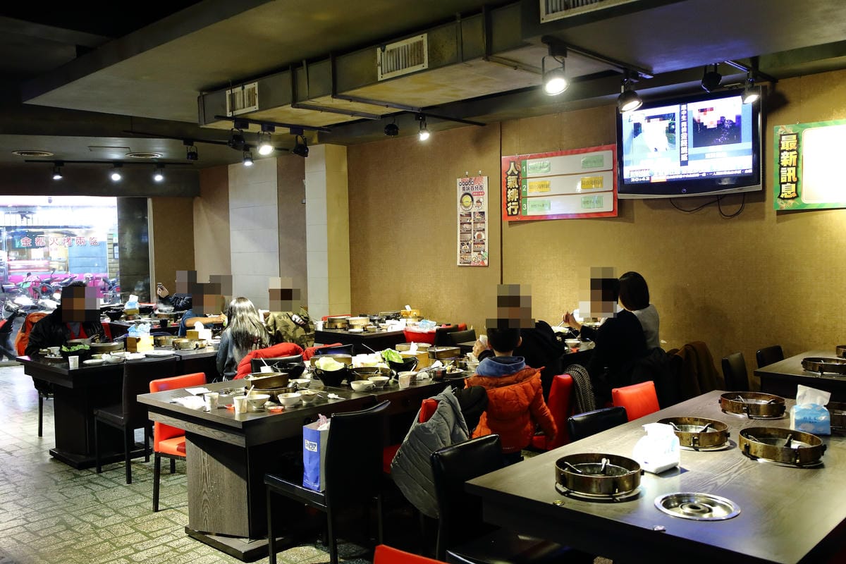 【食。蘆洲】川之流火烤兩吃～火鍋？燒烤？一鍋兩吃，火鍋烤肉一次滿足，個人鍋新吃法！