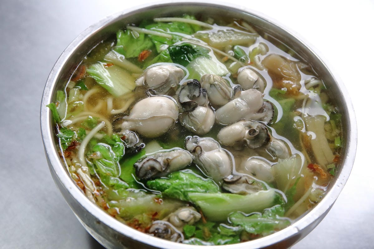【食。八德】50巷麵店～三十年煮一碗麵，真材實料讓人心動又感動的古早味什錦麵，激推！俗夠大碗！！