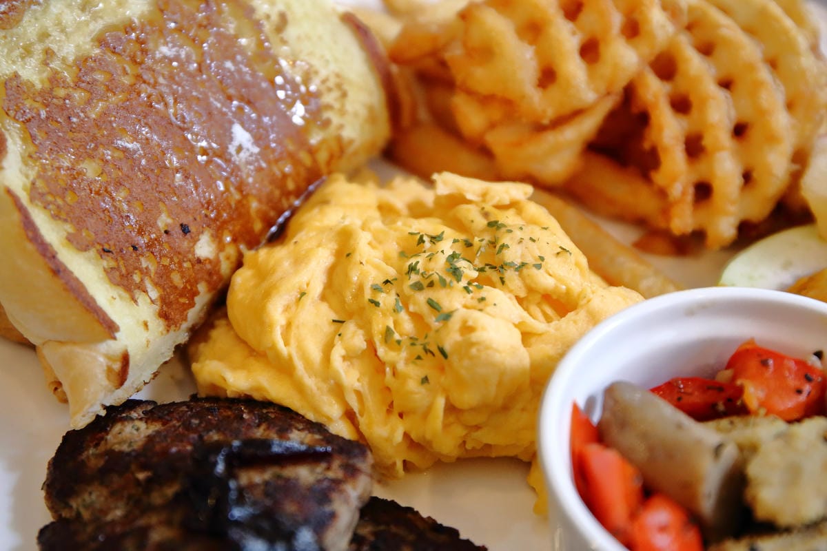 【食。永和】一起吃早午餐。甜點。炊飯～新開幕！小清新自然風格早午餐，IG打卡拍照熱點，會呼吸的牆！