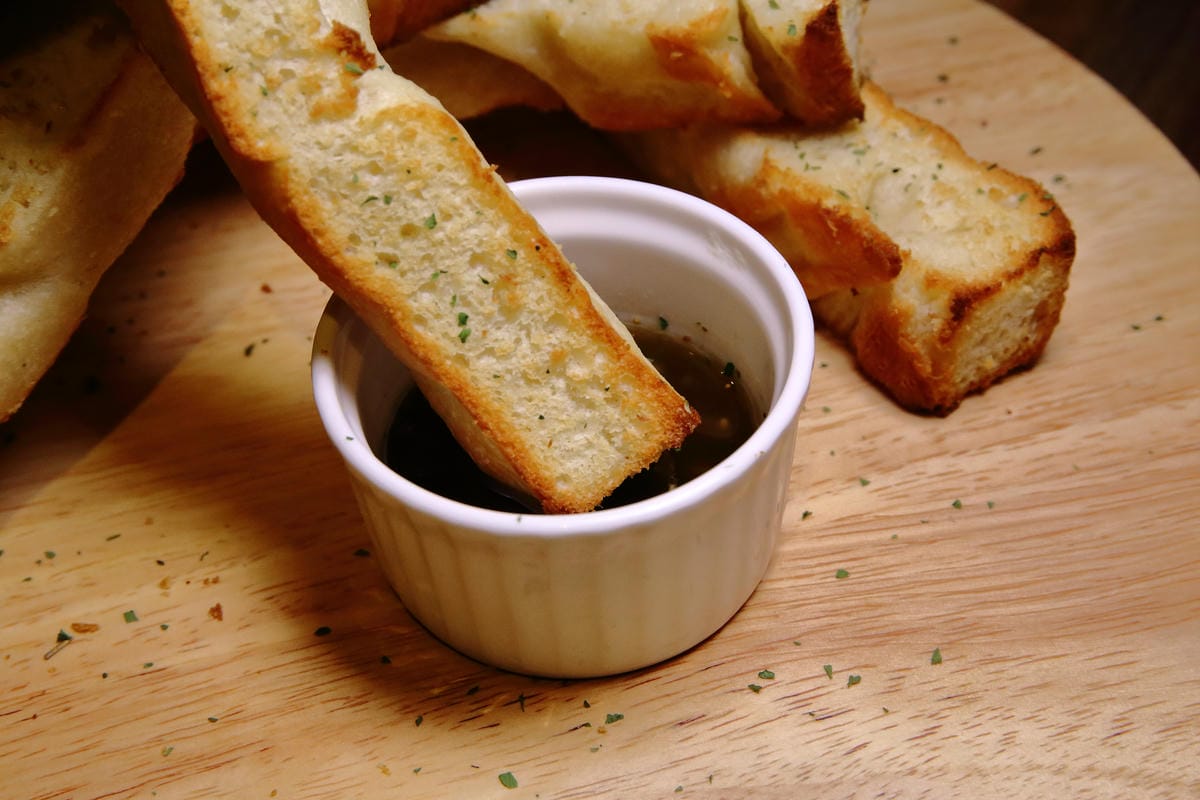 【食。三重】DUKE’S PIZZA頂級義式薄皮披薩～台北橋站美食。披薩控必看！美味披薩這裡吃！正宗義式薄皮披薩百元起口味超多