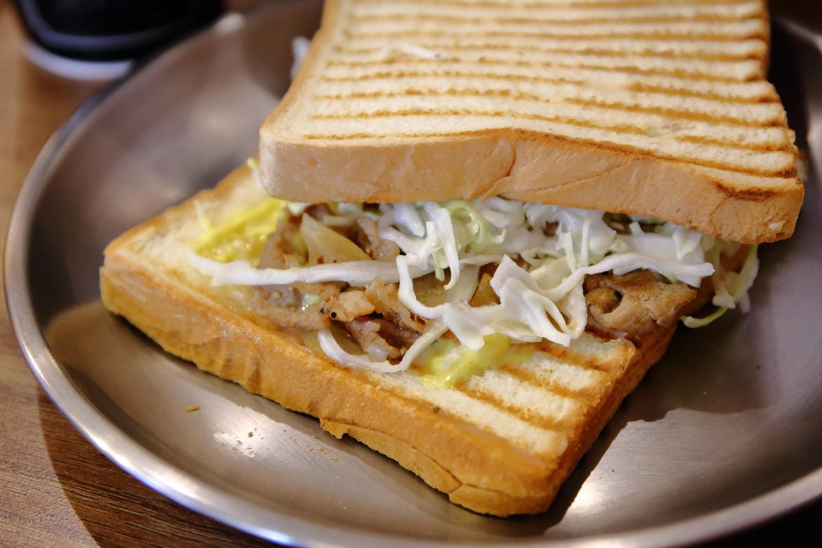 【食。萬華】AP 203 Bar 熱壓三明治廚房～上班族小確幸，酥香迷人的熱壓三明治，平價又好吃！　