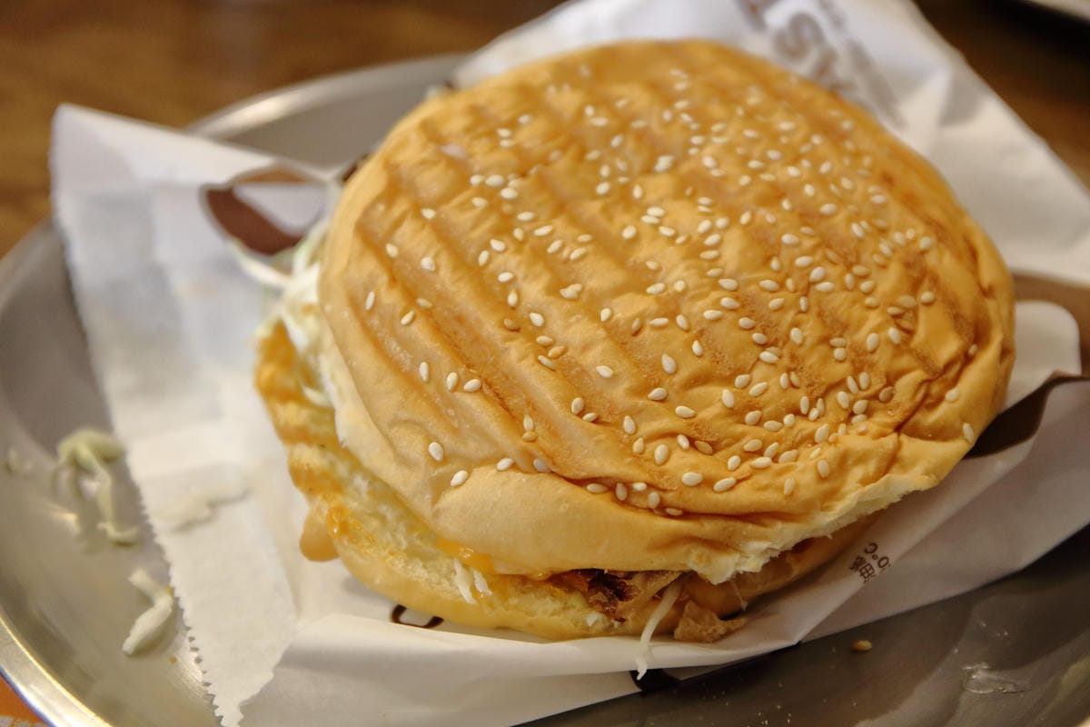 【食。萬華】AP 203 Bar 熱壓三明治廚房～上班族小確幸，酥香迷人的熱壓三明治，平價又好吃！　