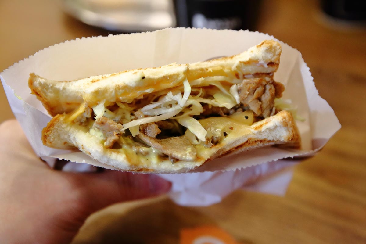 【食。萬華】AP 203 Bar 熱壓三明治廚房～上班族小確幸，酥香迷人的熱壓三明治，平價又好吃！　