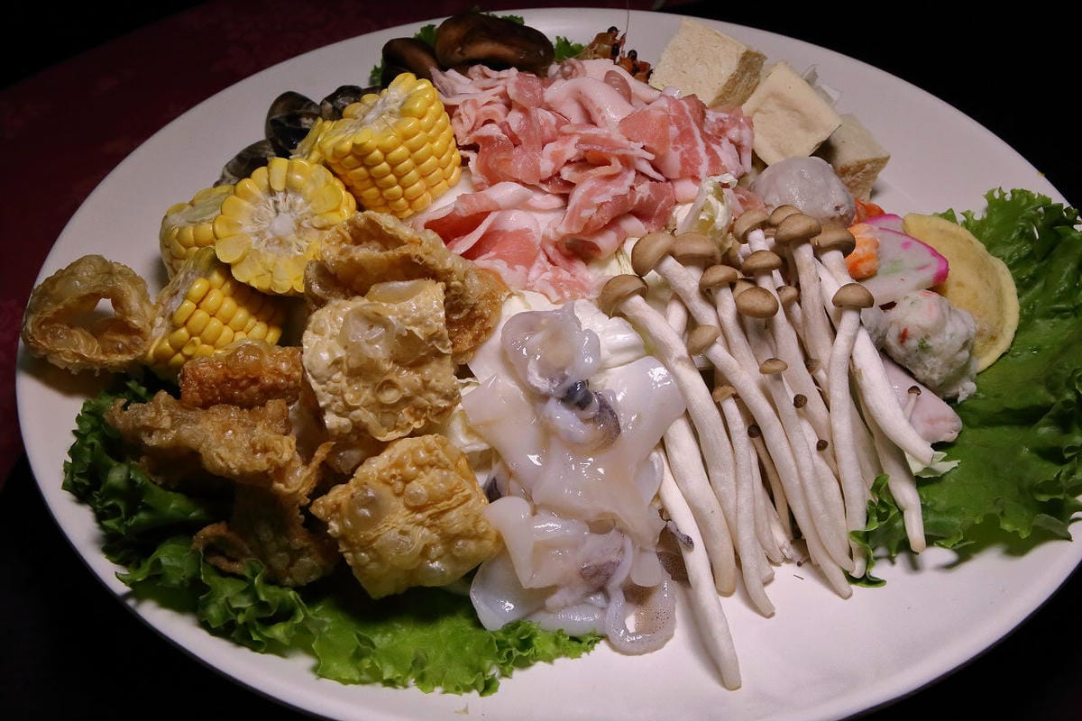 【食。中和】燒惑100生猛活海鮮～中和熱炒。聚餐首選人氣百元熱炒、海鮮、創意菜、團體聚餐，平民價位五星級料理，就是狂！(已歇業)