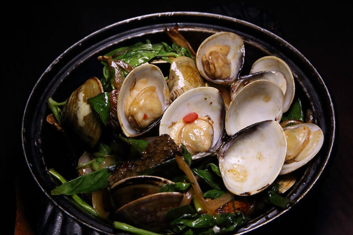 【食。中和】燒惑100生猛活海鮮～中和熱炒。聚餐首選人氣百元熱炒、海鮮、創意菜、團體聚餐，平民價位五星級料理，就是狂！(已歇業)