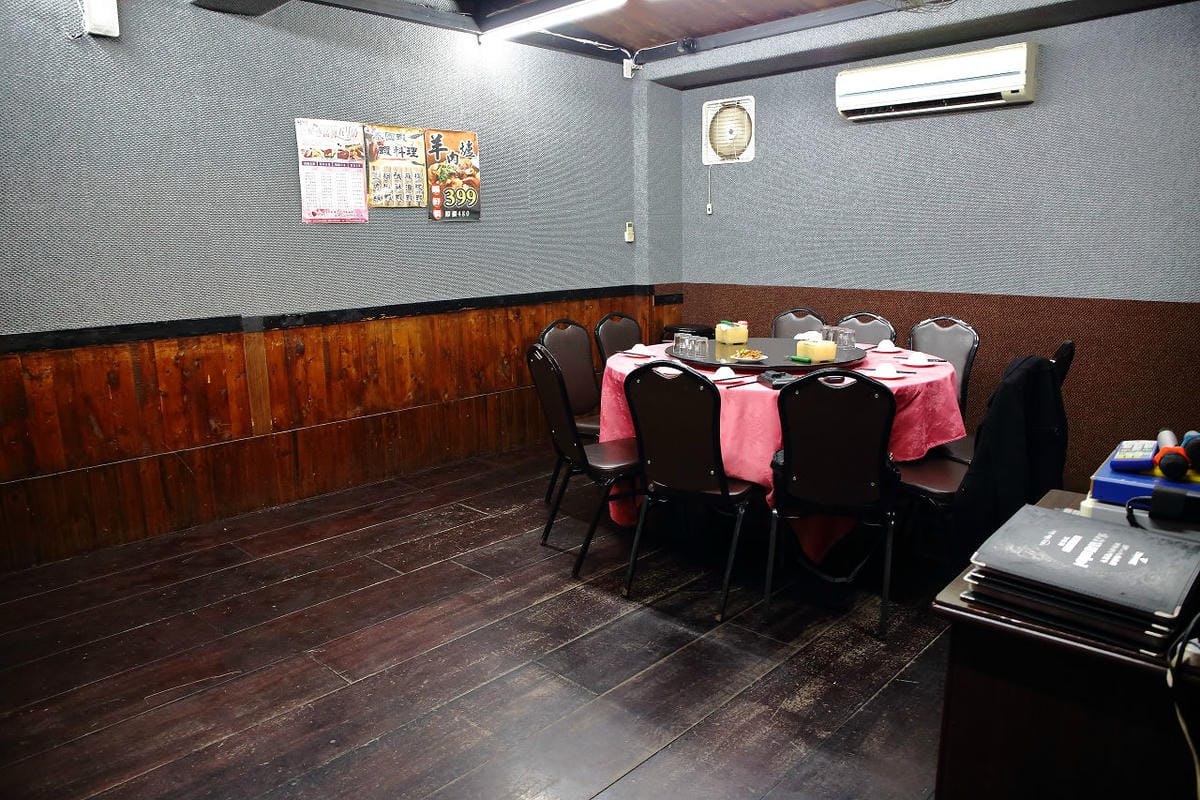 【食。中和】燒惑100生猛活海鮮～中和熱炒。聚餐首選人氣百元熱炒、海鮮、創意菜、團體聚餐，平民價位五星級料理，就是狂！(已歇業)